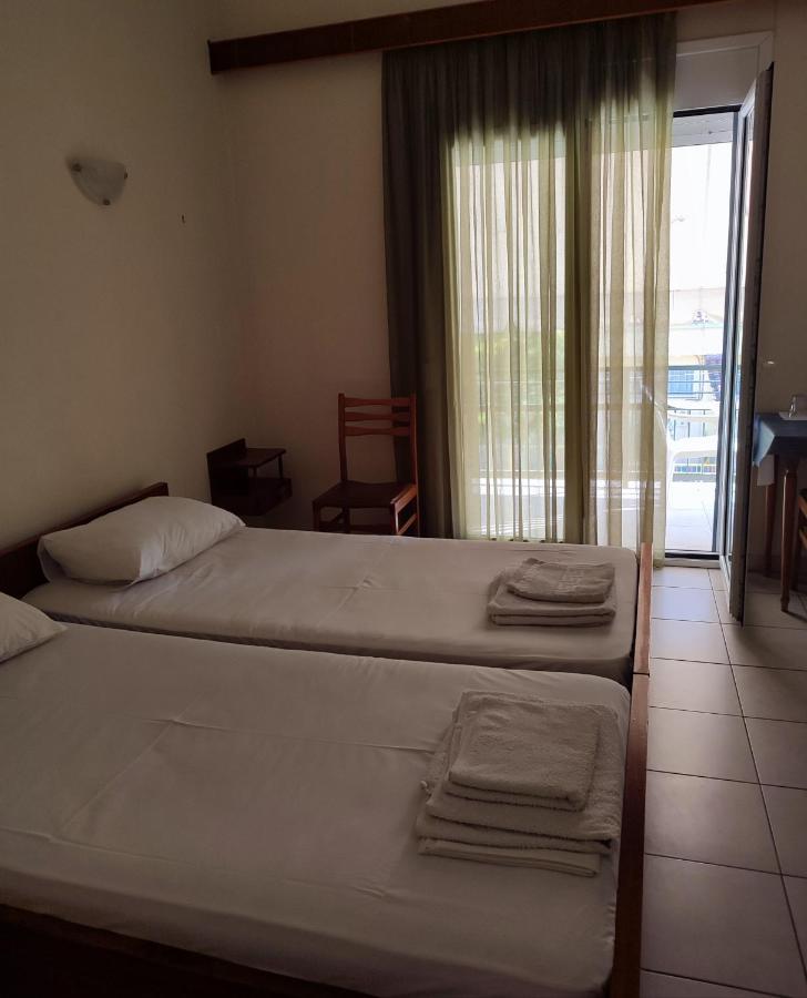 Περσεφονη Hotel Kamena Vourla Bagian luar foto