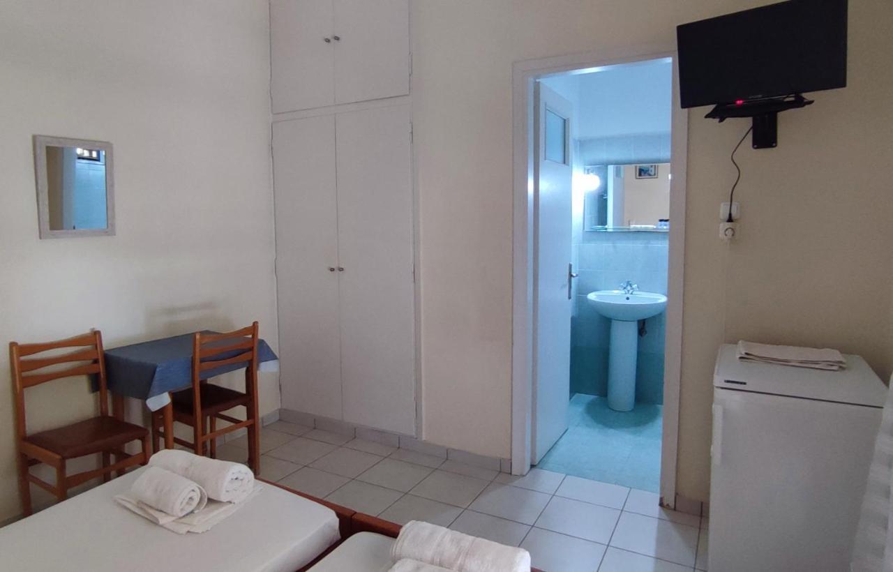 Περσεφονη Hotel Kamena Vourla Bagian luar foto